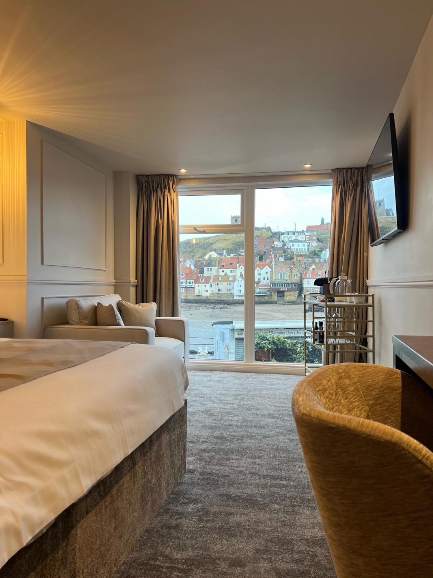 Number 3 Pier Road Suites Whitby Kültér fotó